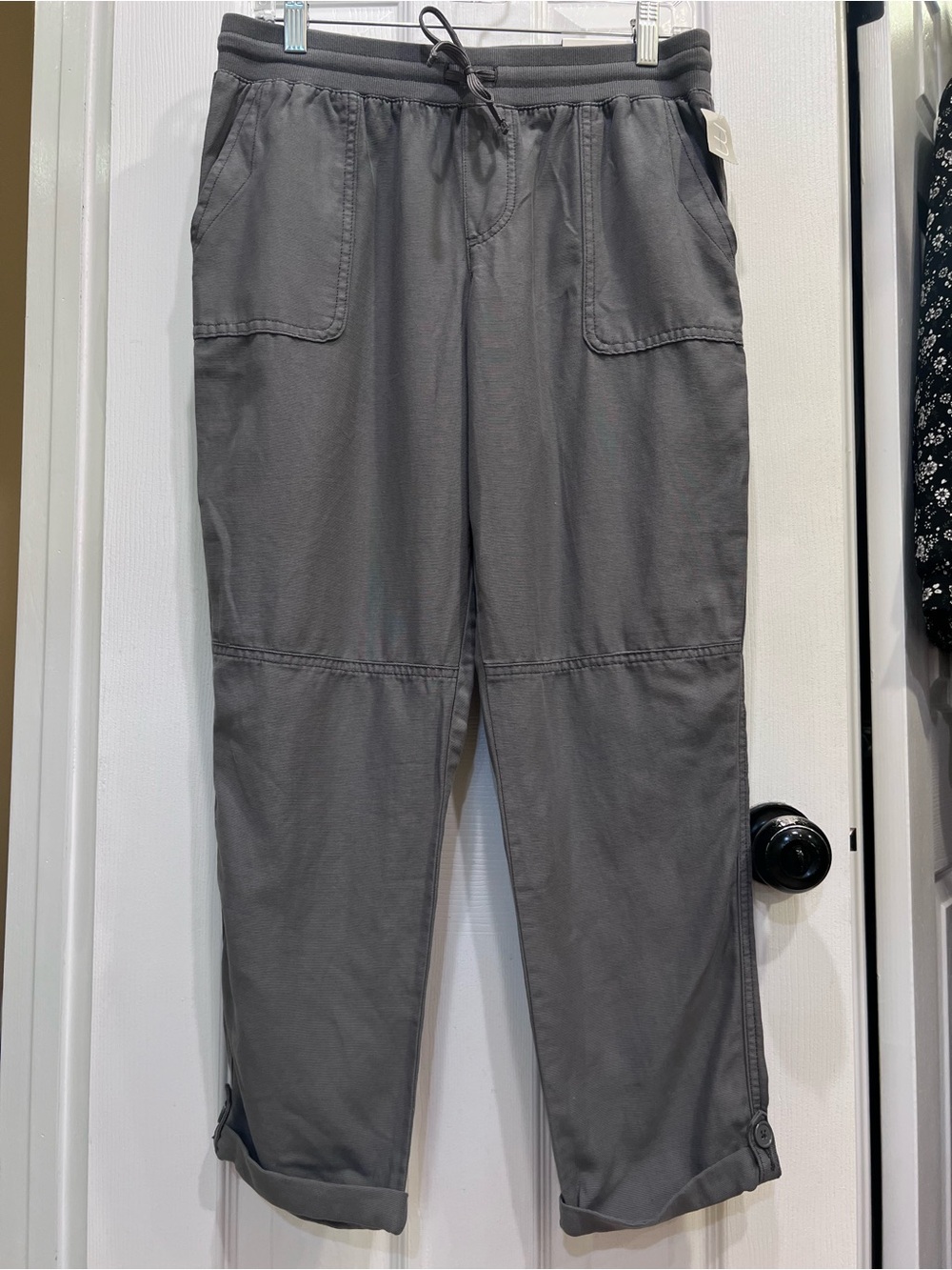 Maurices Women’s Weekender Charcoal‎ Drawstring Cargo Pants size 6